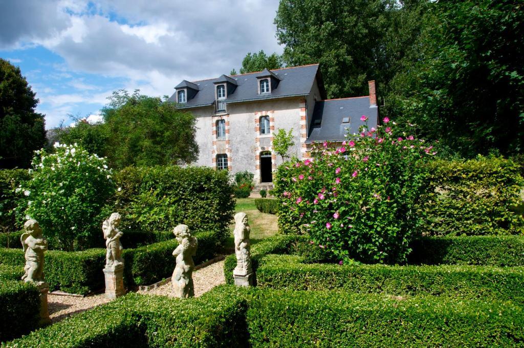 Le Moulin Bregeon Panzió Linières-Bouton Kültér fotó